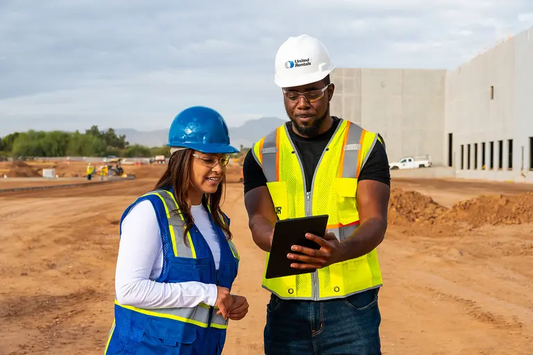 United REntals employees on a jobsite