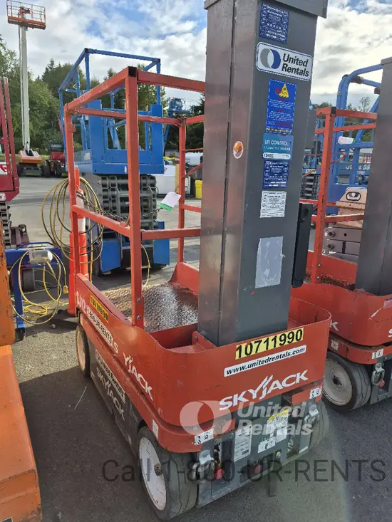 2018 Skyjack SJ12 Self-Propelled One-Person Lift