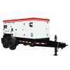 Génératrice remorquable de 145 à 159 kW CUMMINS blanche, noire et rouge, diesel de niveau 4