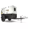 Génératrice remorquable de 36 à 40 kW GENERAC blanche et noire, diesel de niveau 4