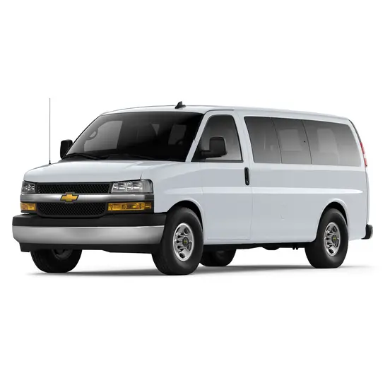 Fourgonnette de transport de passagers Chevrolet blanche