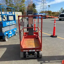 Plateforme élévatrice autopropulsée à une personne Skyjack SJ12 2015