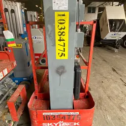 Plateforme élévatrice autopropulsée à une personne Skyjack SJ12 2015