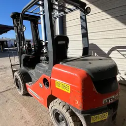 Chariot élévateur d’entrepôt Toyota 8FDU30 2018