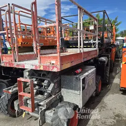 Plateforme élévatrice tout-terrain Skyjack SJ6832RT 2016