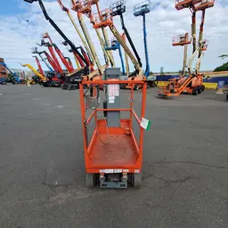 Plateforme élévatrice autopropulsée à une personne Skyjack SJ16 2015