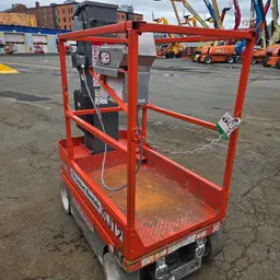 Plateforme élévatrice autopropulsée à une personne Skyjack SJ12 2015