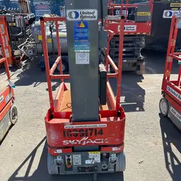Plateforme élévatrice autopropulsée à une personne Skyjack SJ12 2015