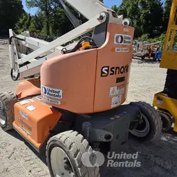 Nacelle élévatrice articulée Snorkel A46JE 2016