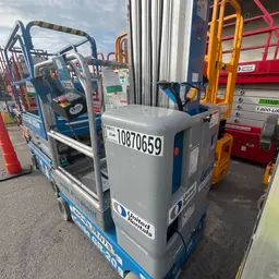 2018 Genie GR-20 Self-Propelled One-Person Lift