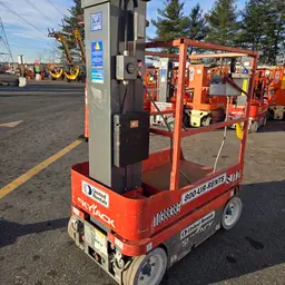 Plateforme élévatrice autopropulsée à une personne Skyjack SJ12 2015