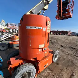 Nacelle élévatrice articulée JLG E300AJP 2014
