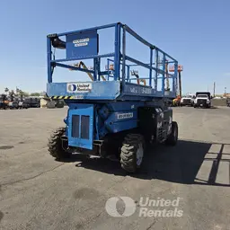 Plateforme élévatrice tout-terrain Genie GS-3384 RT 2015