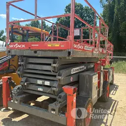 Plateforme élévatrice tout-terrain Skyjack SJ8841RT 2017
