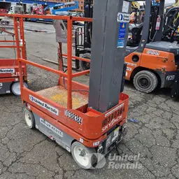 Plateforme élévatrice autopropulsée à une personne Skyjack SJ12 2015