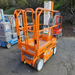 2022 Snorkel TM16E Self-Propelled One-Person Lift