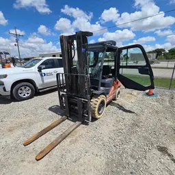 Chariot élévateur d’entrepôt Toyota 8FDU30 2020