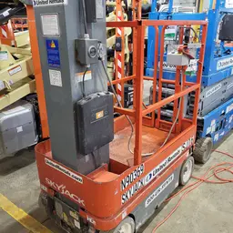 Plateforme élévatrice autopropulsée à une personne Skyjack SJ16 2015