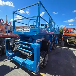 Plateforme élévatrice tout-terrain Genie GS-4390 RT 2017