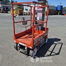 2018 Skyjack SJ12 Self-Propelled One-Person Lift