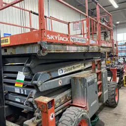 Plateforme élévatrice tout-terrain Skyjack SJ8841RT 2015
