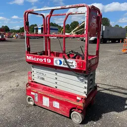 Plateforme élévatrice MEC MICRO 19 2018