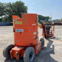 Nacelle élévatrice articulée JLG E300AJP 2014