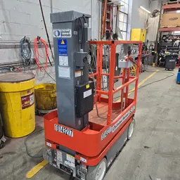 Élévateur autopropulsé une personne Skyjack SJ12 2013