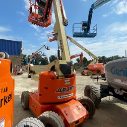 Nacelle élévatrice articulée JLG E450AJ 2013