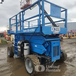 Plateforme élévatrice tout-terrain Genie GS-4390 RT 2017